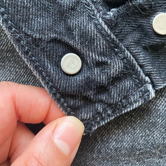 Revolve Levi’s 501 Size 32 black destroyed fray hem denim jeans shorts - Picture 11 of 16